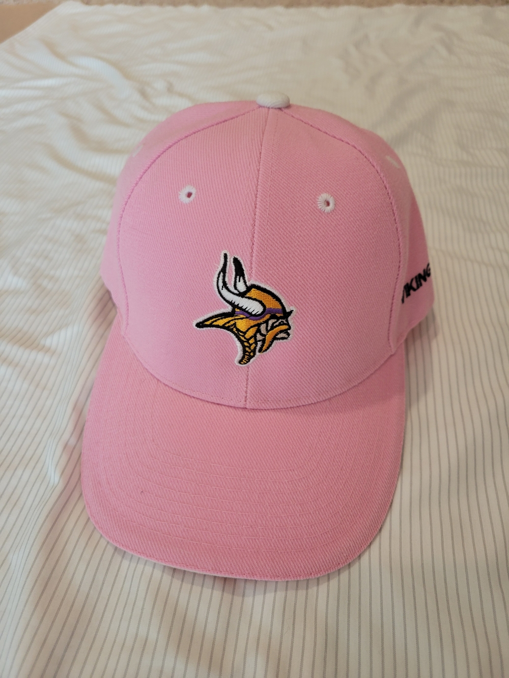 Pink Minnesota Vikings Adjustable Baseball Cap Velcro Back